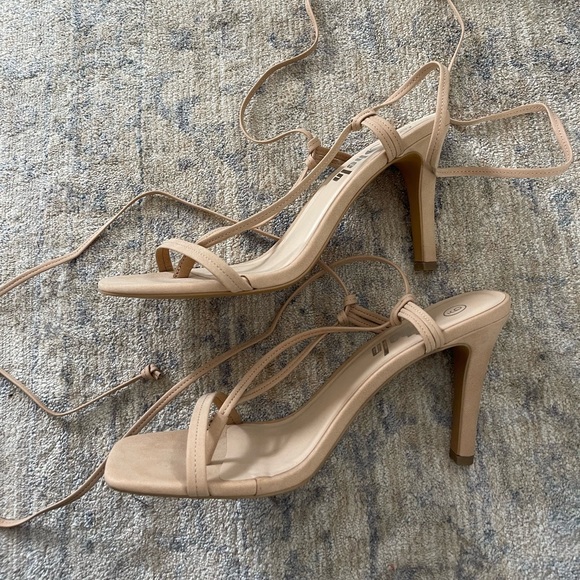 Shein nude colored tie heels - Picture 3 of 3